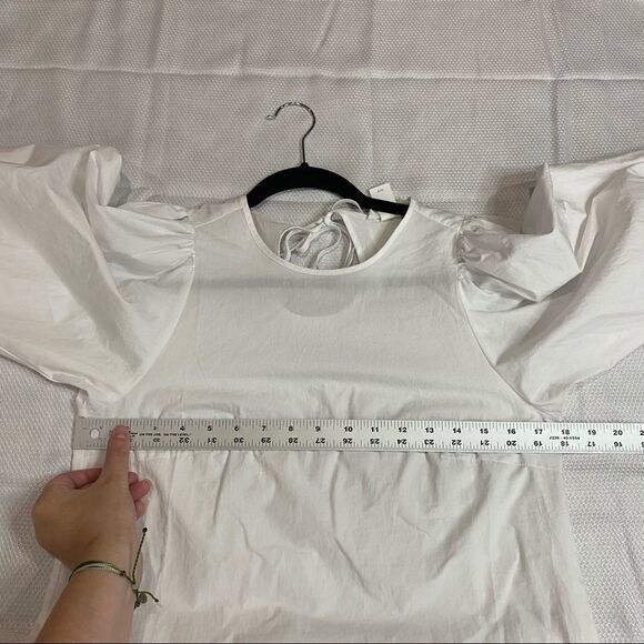 H&M White Puff Sleeve Blouse Large‎ Keyhole in Back - Picture 5 of 7